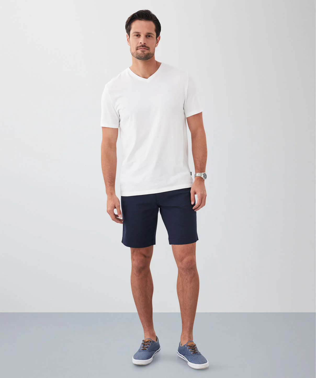 Basic V-Neck T-shirt - White - Image 5