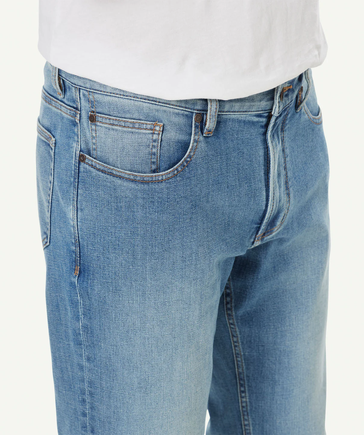 Selwyn Straight Fit Jean - Washed Indigo - Image 4