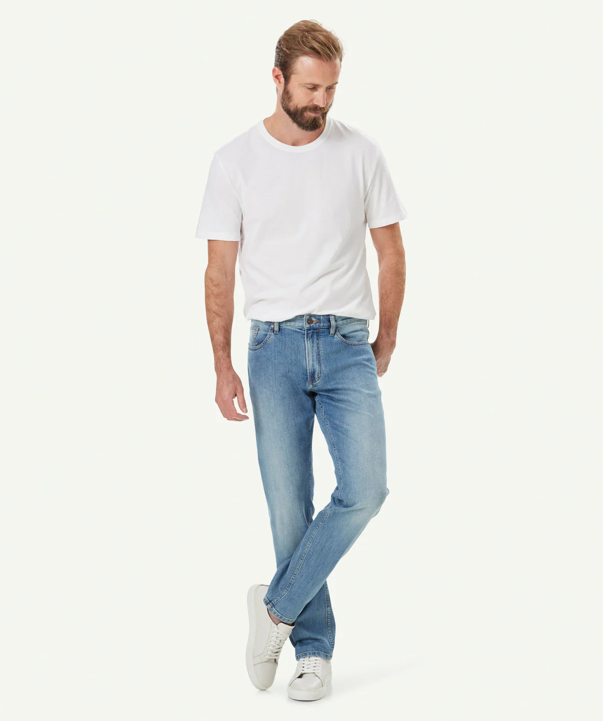Selwyn Straight Fit Jean - Washed Indigo - Image 5